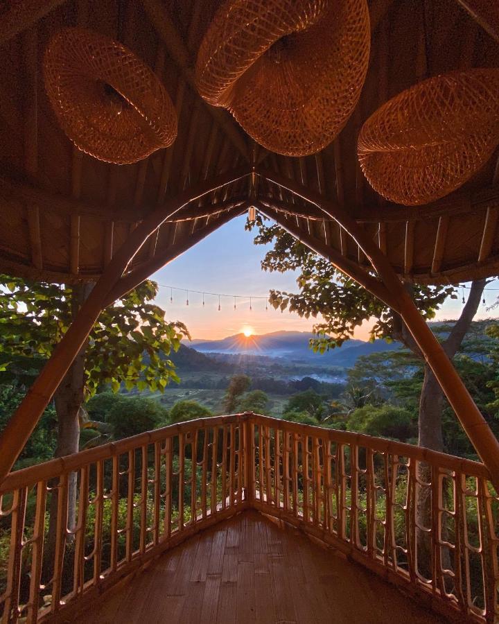 Bird Hills Bamboo House Karangasem Exterior foto